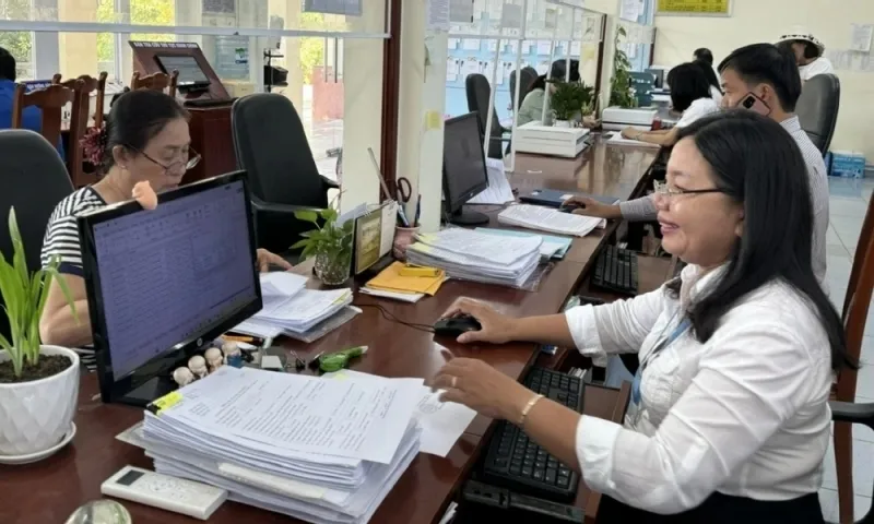 Đề xuất chế độ cho người không chuyên trách cấp xã nghỉ việc