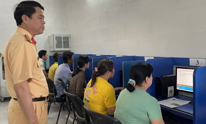 Bình Dương tổ chức kỳ sát hạch lái xe đầu tiên do công an chủ trì