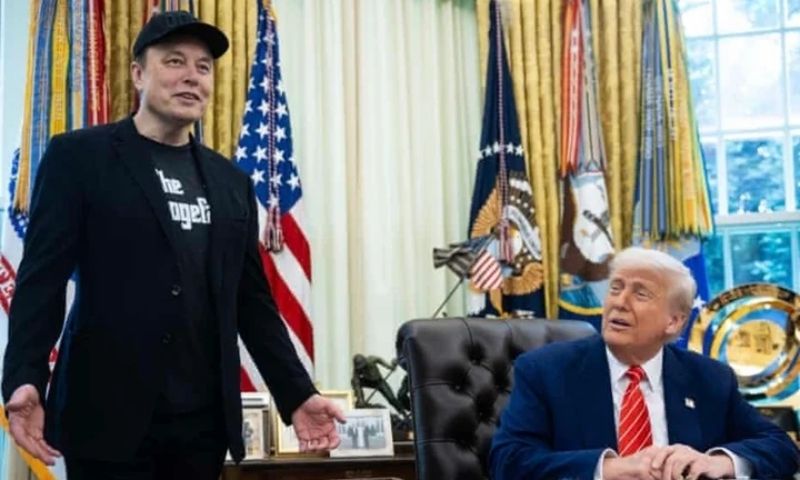 Ông Trump khen ngợi Elon Musk 