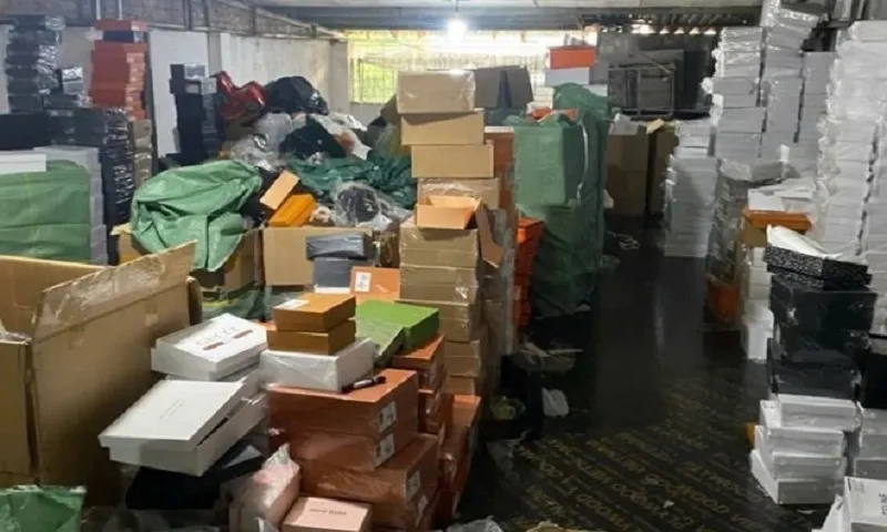 Bán hàng nhái thương hiệu lớn, nữ chủ shop ở Hà Nội bị truy tố hình sự