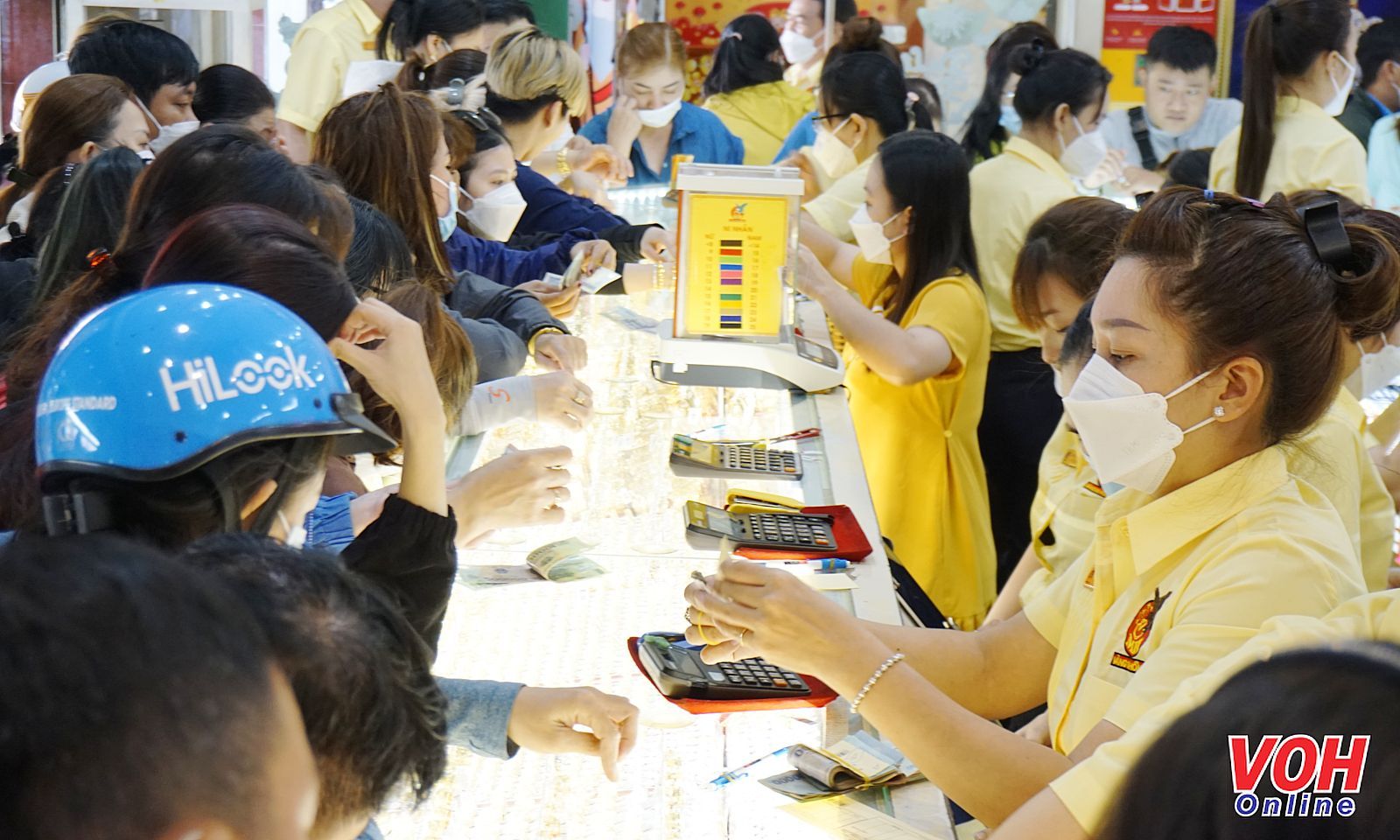 Giá vàng trong nước giảm sâu