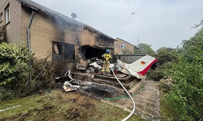 Rơi máy bay hạng nhẹ do nữ phi công 71 tuổi lái