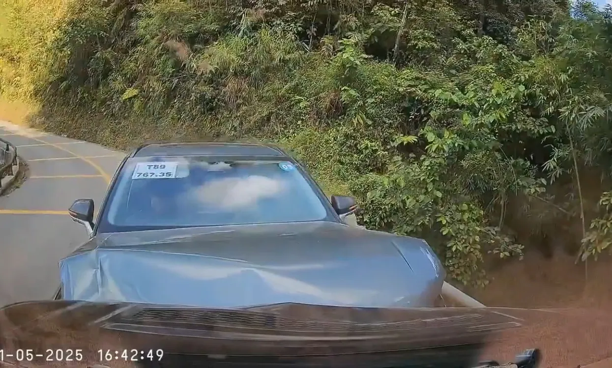 SUV2
