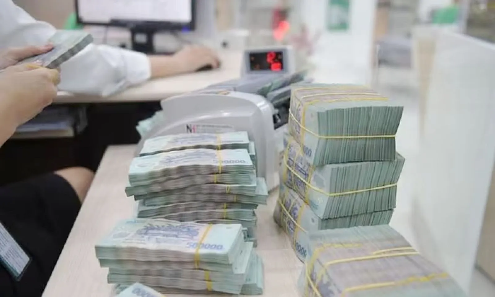 Nhiều chính sách mới về tiền lương, hóa đơn điện tử và đầu tư nước ngoài có hiệu lực từ tháng 6