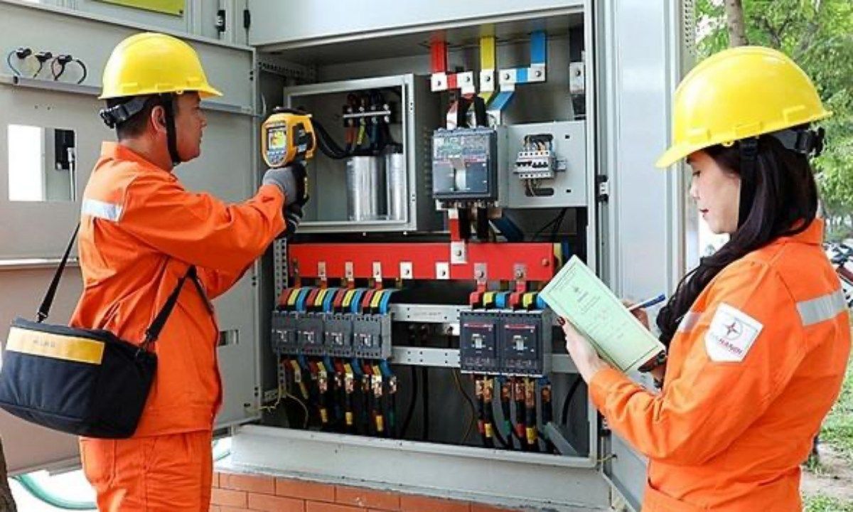 Miền Bắc ghi nhận mức tiêu thụ điện kỷ lục giữa đợt nắng nóng đầu tiên 2025