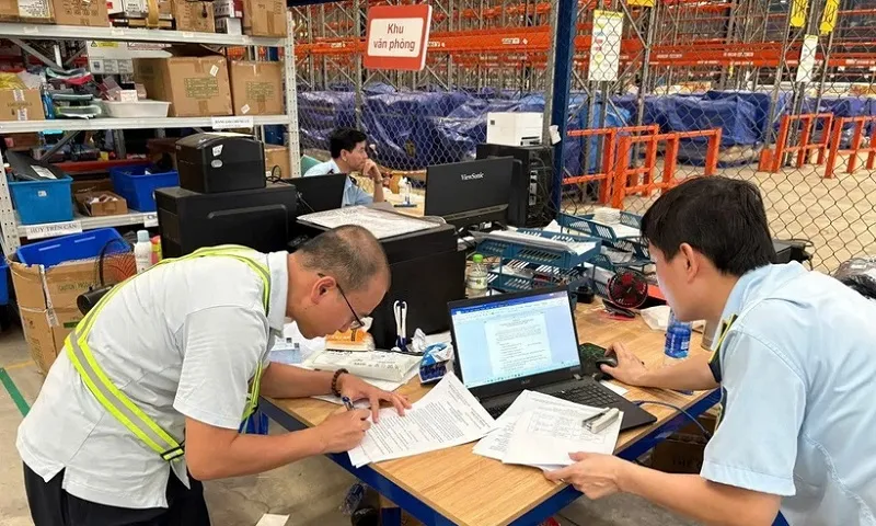 Phát hiện gần 226.000 sản phẩm không rõ nguồn gốc tại một công ty ở Bắc Ninh