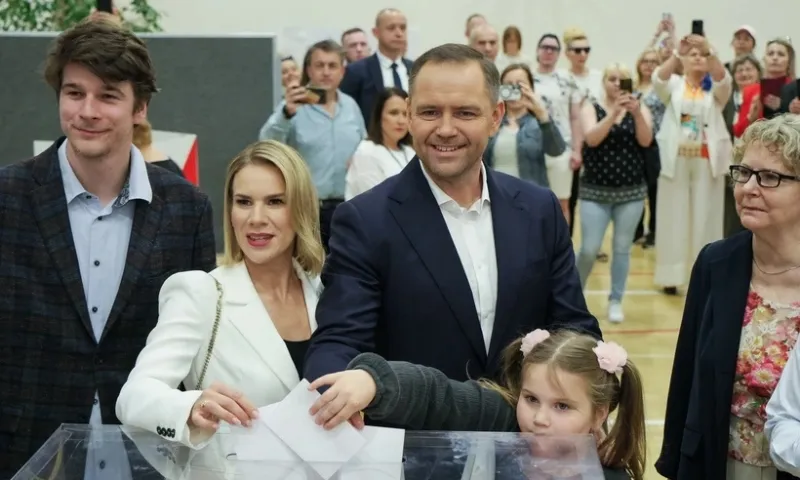 Nhà sử học Karol Nawrocki đắc cử Tổng thống Ba Lan