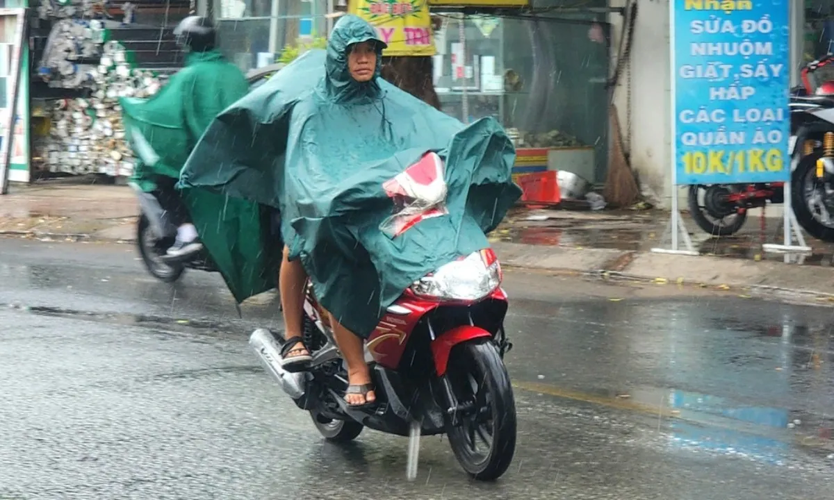 Thời tiết 2/6: Miền Bắc nắng nóng, miền Nam tối mưa