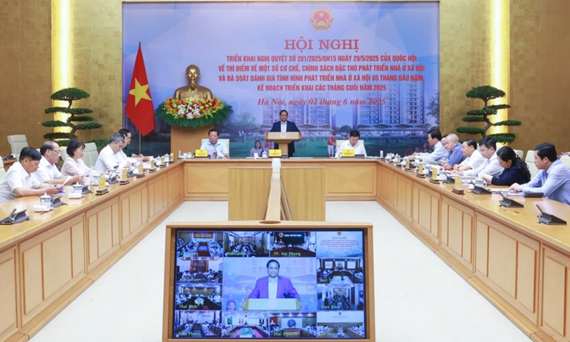 thu-tuong-pham-minh-chinh-020625-1