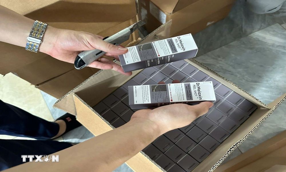 Hơn 5.400 lọ mỹ phẩm nhập lậu bị thu giữ tại Gia Lâm