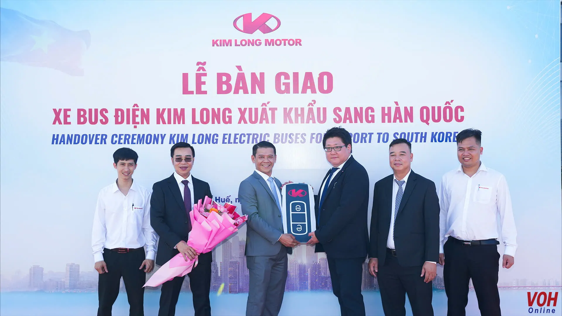 cong-ty-co-phan-kim-long-motor-hue-chinh-thuc-ban-giao-chiec-xe-bus-dien-dau-tien-cho-cong-ty-tnhh-daon-mobility-han-quoc_20250602190335