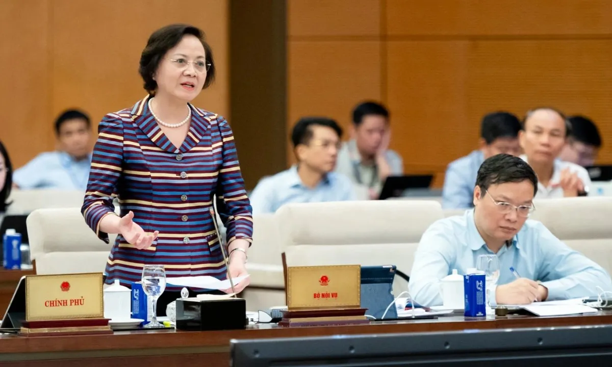 z613704-bo-truong-bo-noi-vu-pham-thi-thanh-tra-edited-1748943045092
