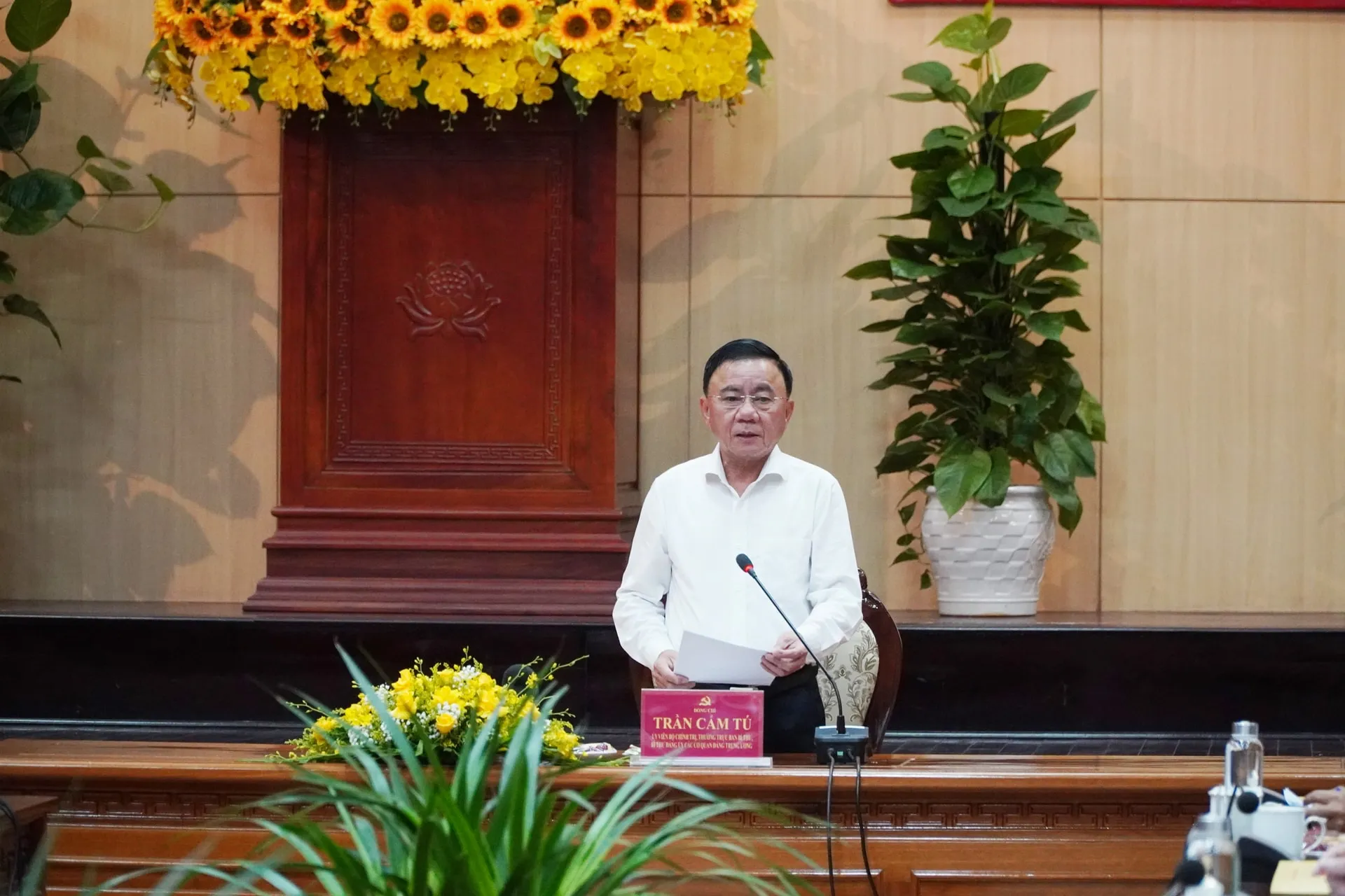 anh-lam-viec-1