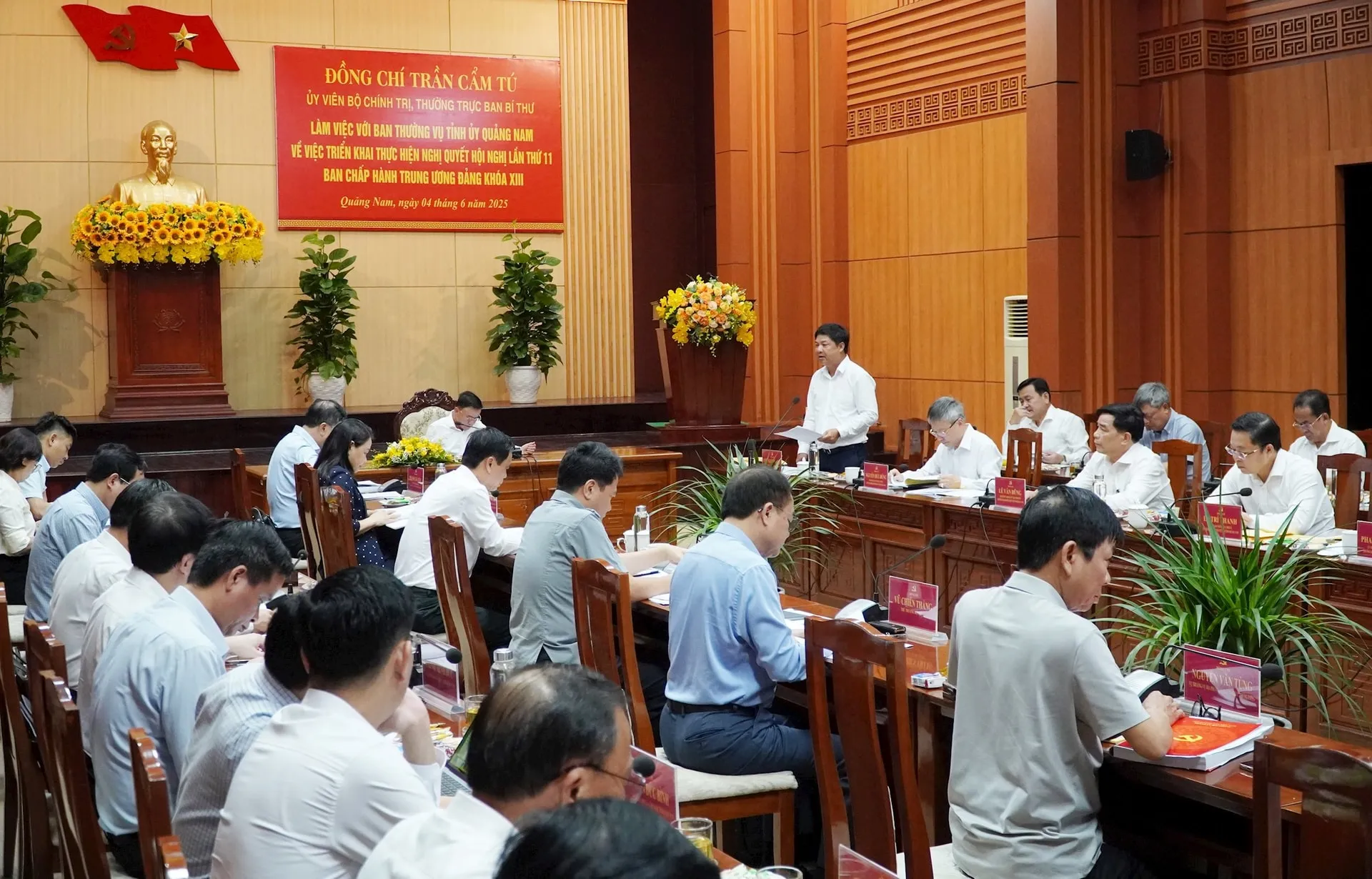 anh-lam-viec-3
