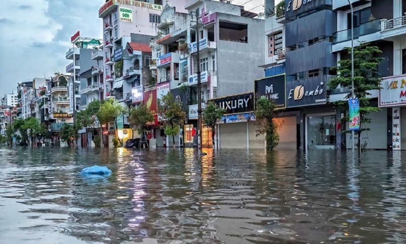 Bắc Giang: Ngập sâu sau mưa lớn rạng sáng