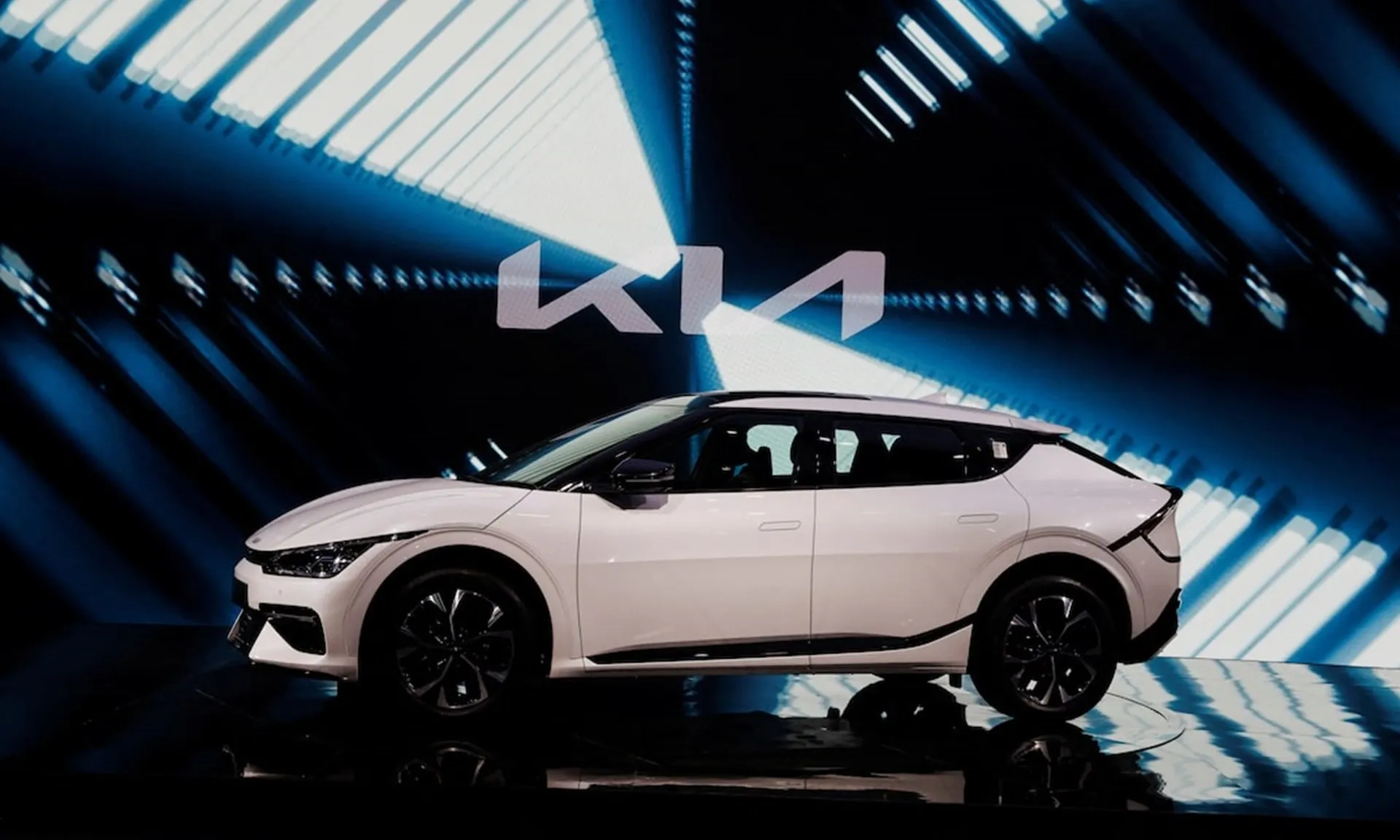 KIA-040625