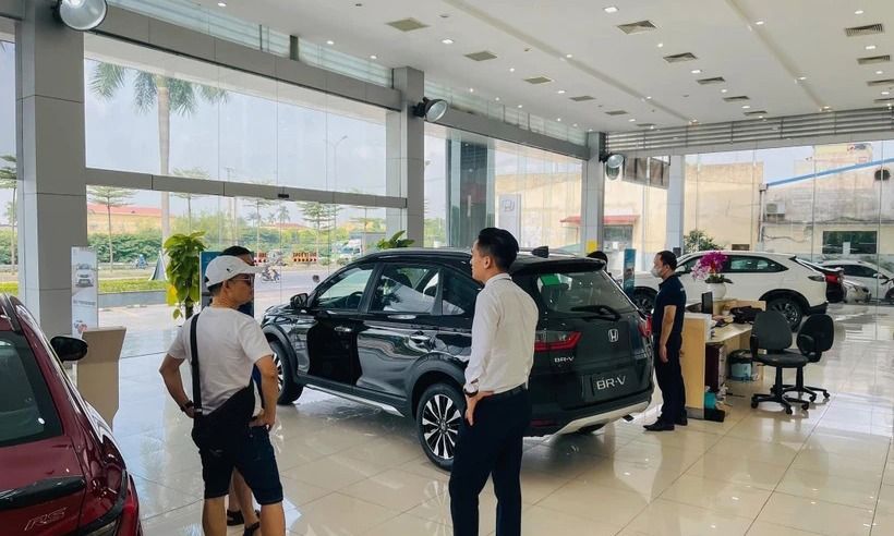 Thị trường ô tô suy giảm, các hãng xe Nhật đồng loạt tăng ưu đãi kích cầu