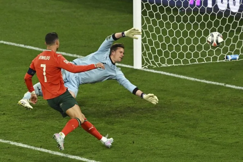 Ronaldo ghi bàn giúp Bồ Đào Nha giành chiến thắng. Ảnh: Internet