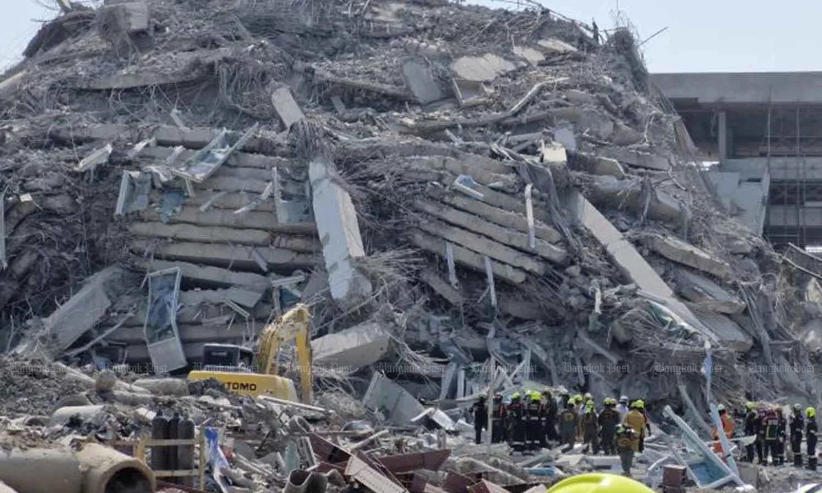 Vụ sập tòa nhà cao tầng ở Bangkok: 70 quan chức bị buộc tội thông đồng đấu thầu