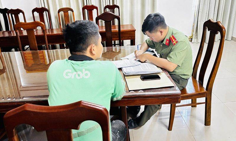 Tài xế Grab ở Nha Trang trả lại hơn 1,7 tỷ đồng chuyển nhầm từ công ty chứng khoán