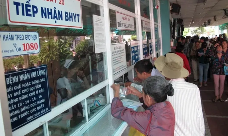 Luật Bảo hiểm Y tế sửa đổi: Người tham gia từ đủ 5 năm sẽ nhận được nhiều quyền lợi