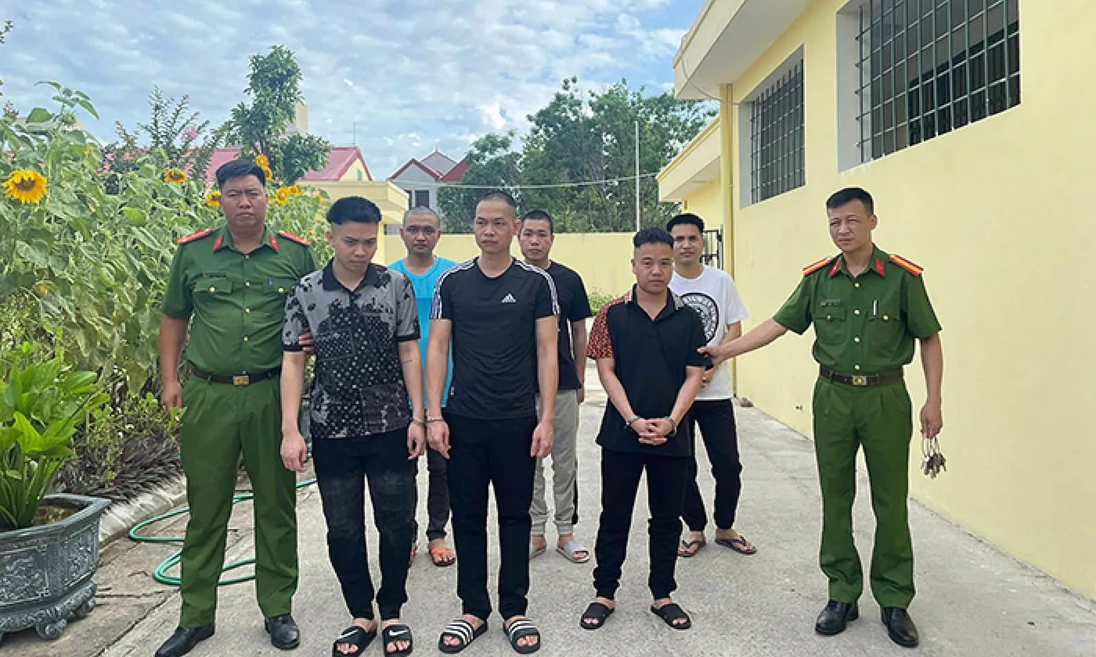 Phá đường dây tổ chức đánh bạc, rửa tiền qua cổng thanh toán trái phép
