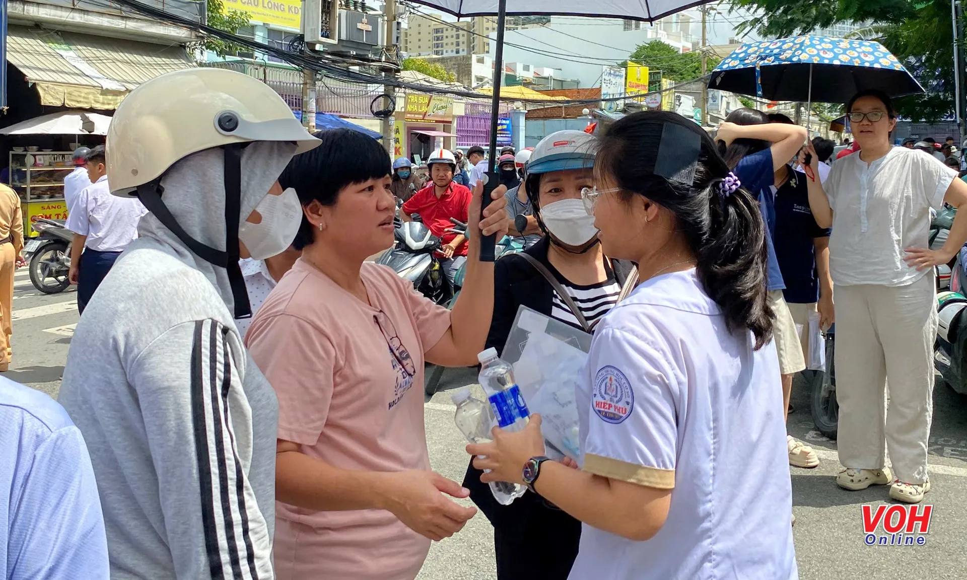 de-thi-ngu-van-060625