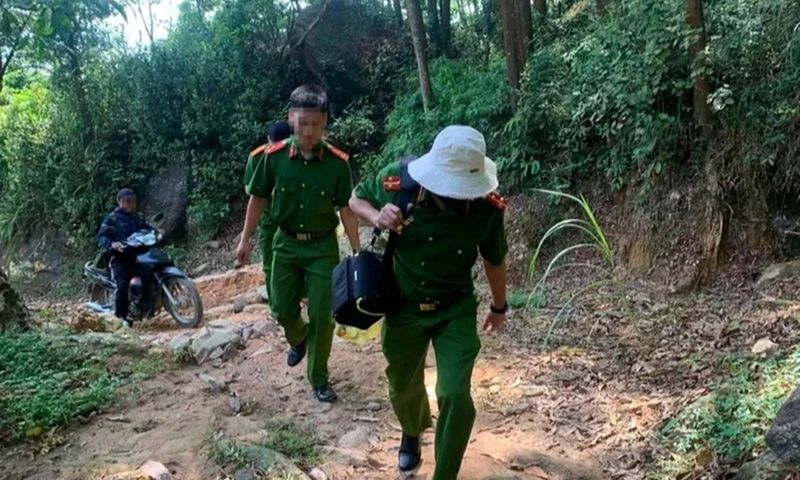 Chém hai mẹ con hàng xóm trọng thương rồi tự sát
