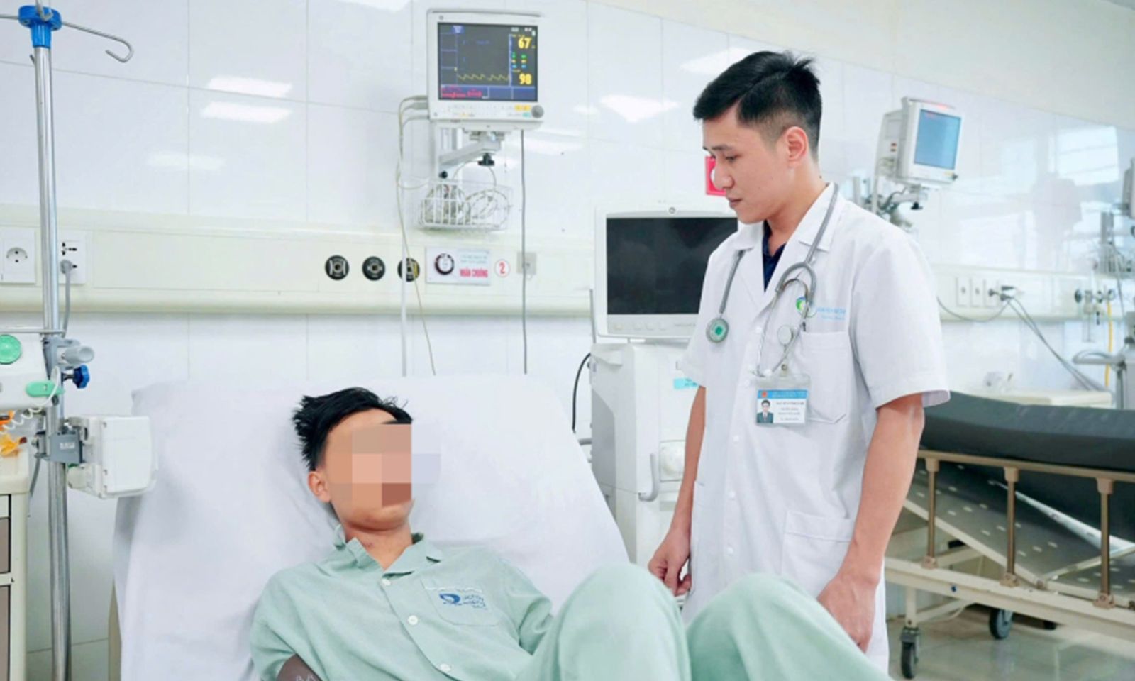 Thiếu niên hôn mê sâu vì bị thang máy kẹp cổ hơn 2 phút