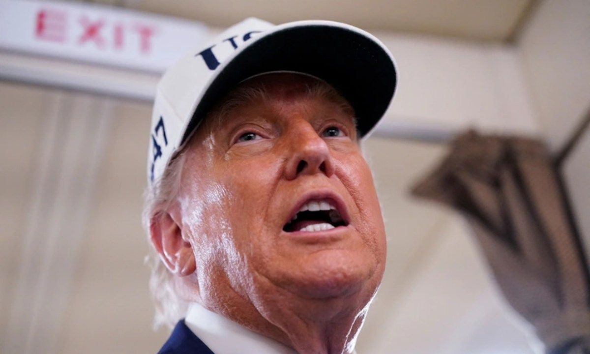 Ông Trump chỉ trích chiến dịch tập kích của Ukraine: “Cái cớ cho Putin giội bom”