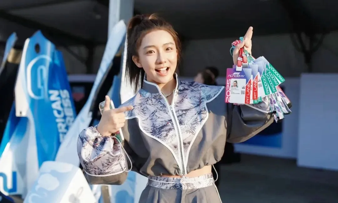 Hành trình chinh phục F1 Academy của nữ tay đua Trung Quốc đầu tiên