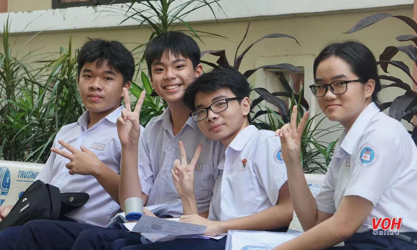 Hà Nội: Đề thi lớp 10 môn tiếng Anh “dễ thở”