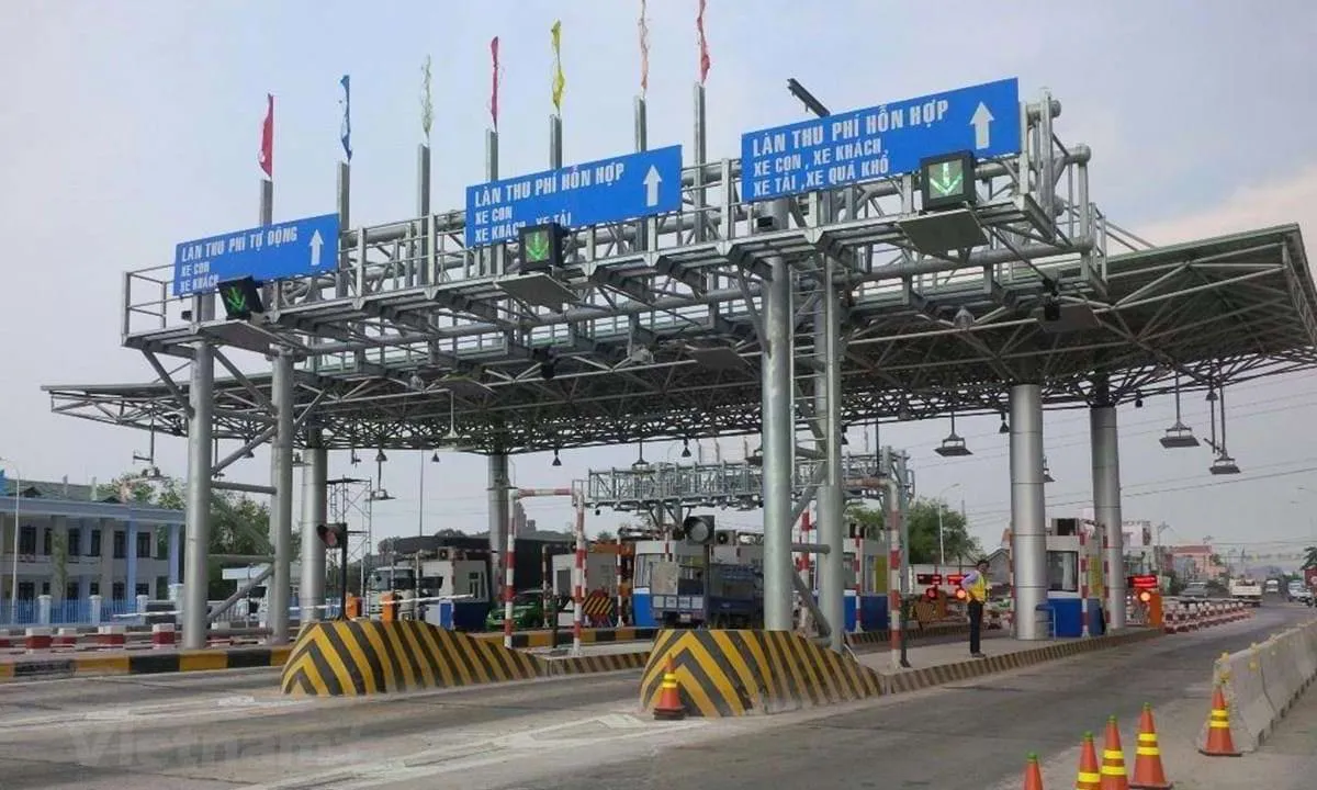 Bộ Xây dựng đề xuất miễn phí đường bộ cho một số loại phương tiện