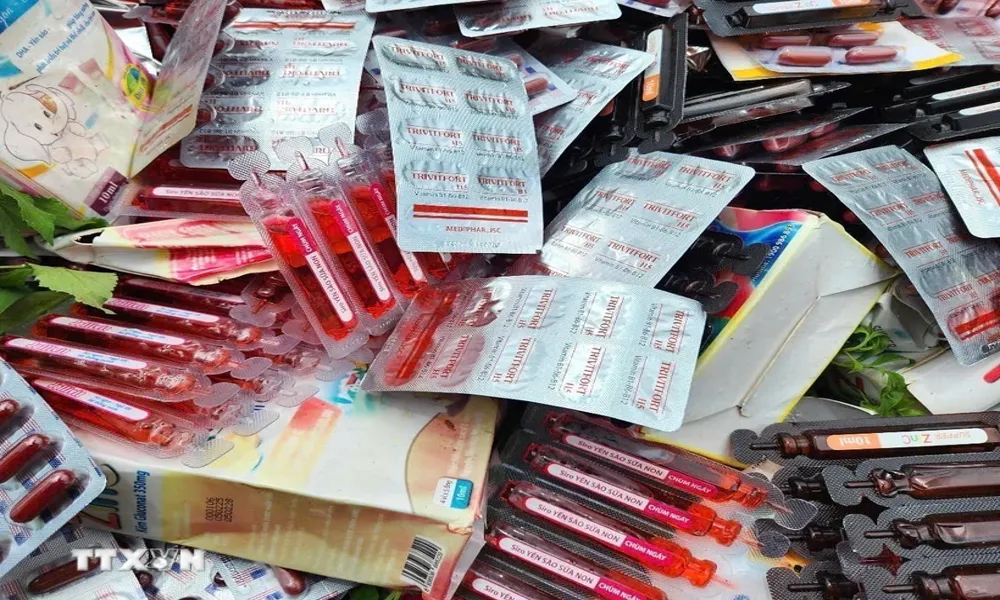 200 hộp thực phẩm chức năng bị tiêu hủy lén lút