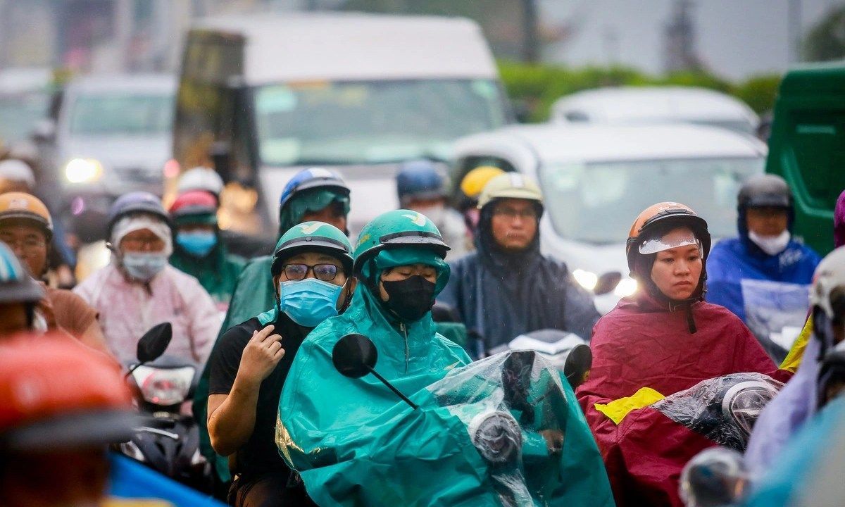 Thời tiết TPHCM: Mưa dông vào chiều tối