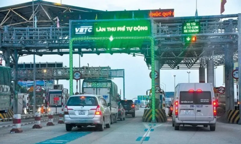 Gỡ vướng phí đường bộ, đề xuất mở rộng diện miễn phí  