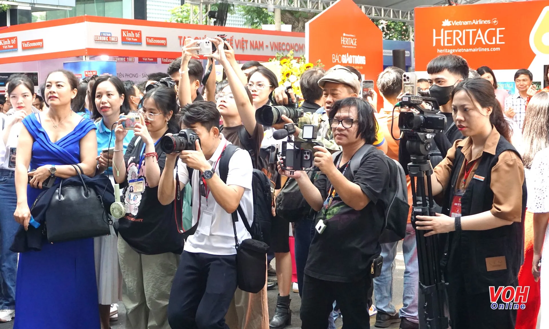 phong-vien-phong-van-090625-2