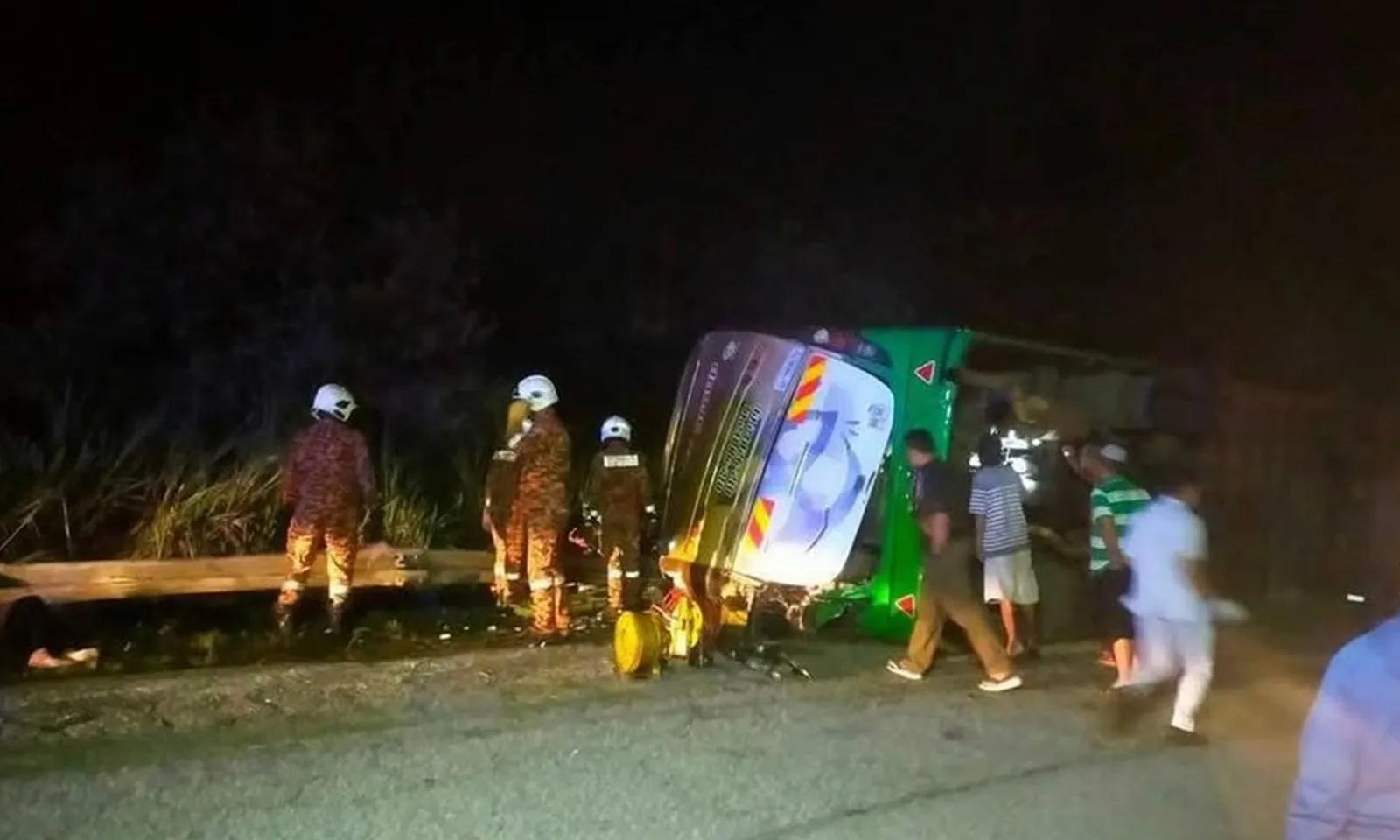 Tai nạn xe buýt ở Malaysia: 15 sinh viên đại học tử vong