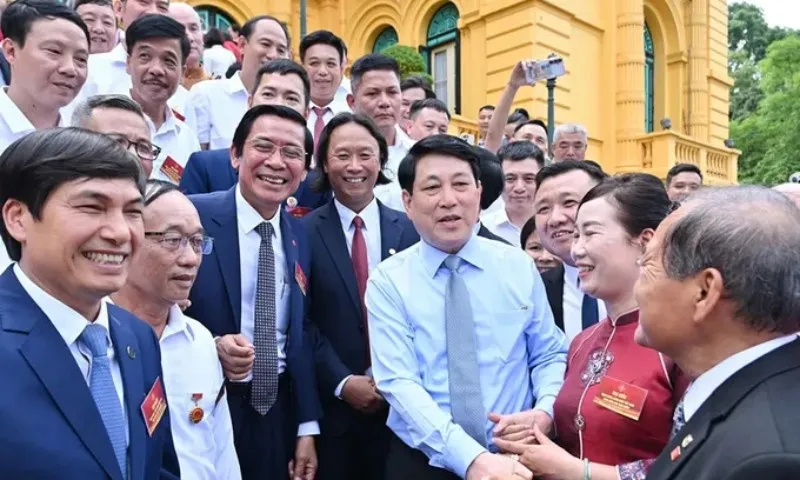 Chủ tịch nước: Quan tâm đến bảo vệ môi trường trong các làng nghề