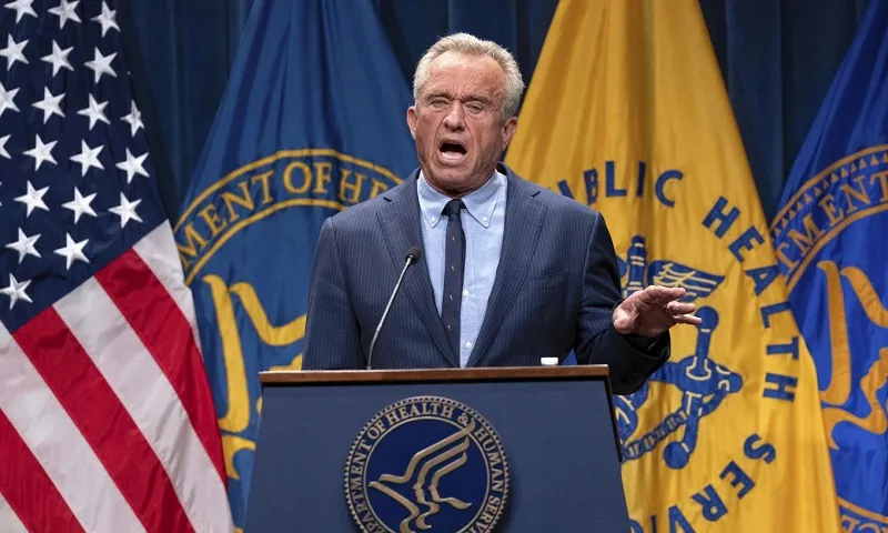 Bộ trưởng Y tế Mỹ Robert F. Kennedy Jr. - Ảnh AP