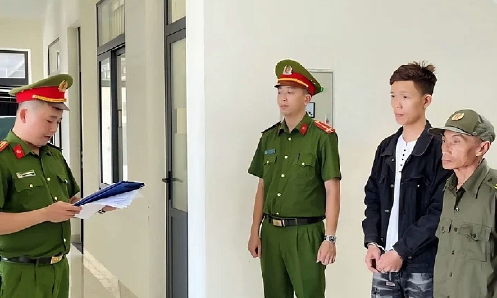 Bắt giữ đối tượng sang Campuchia cho thuê tài khoản ngân hàng để rửa tiền