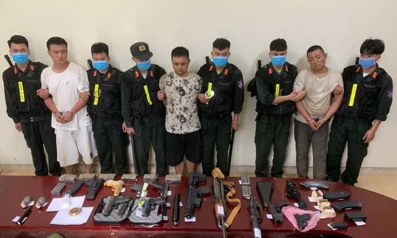 cao-bang-bat-nhom-doi-tuong-tang-tru-ma-tuy-trai-phep-5-3