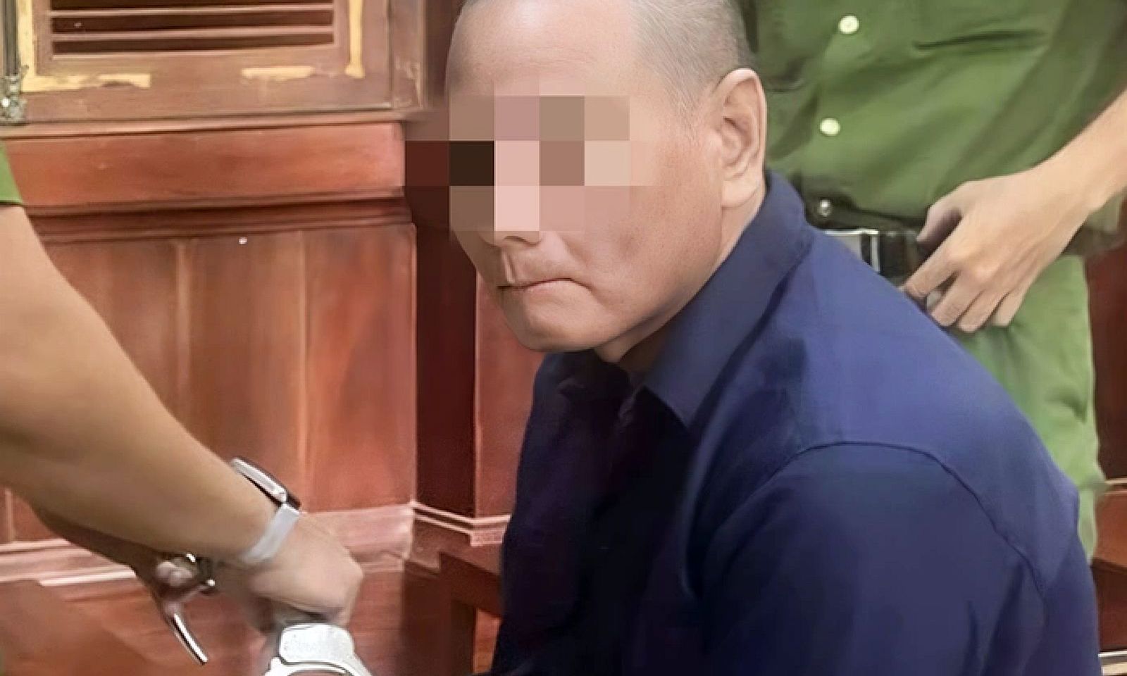 Ghen tuông vô cớ, người đàn ông lãnh 13 năm tù vì đâm vợ cũ trọng thương 