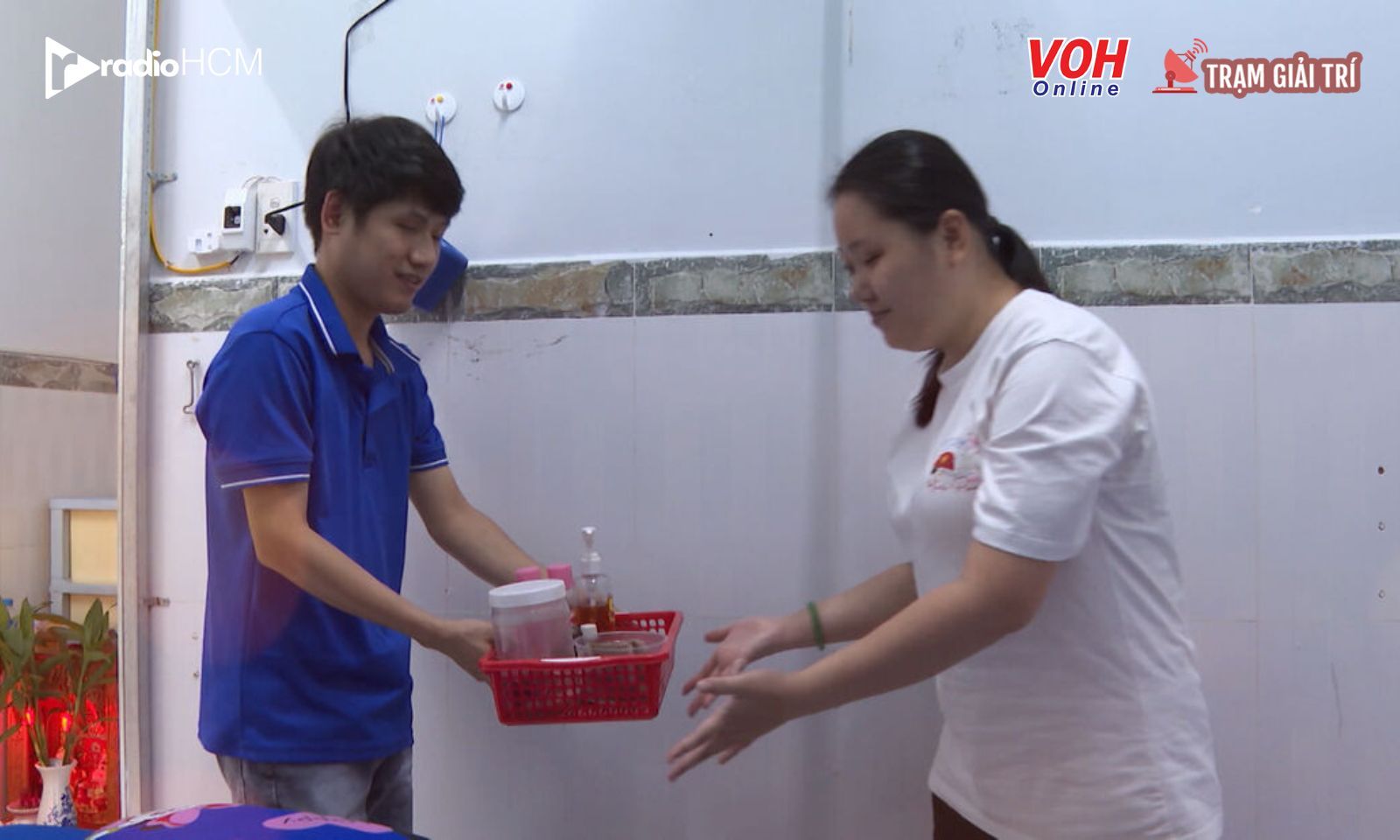Thần Tài Gõ Cửa lại khiến khán giả cay mắt vì một cặp đôi