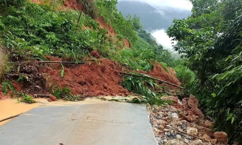 Cảnh báo lũ quét, sạt lở đất do mưa lớn tại 15 tỉnh Bắc Bộ