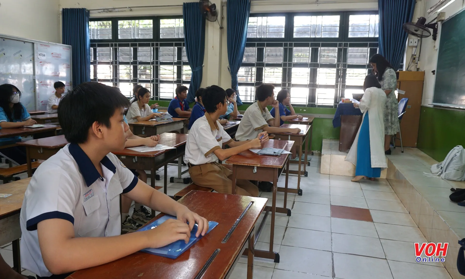 tuyen-sinh-10-100625-1