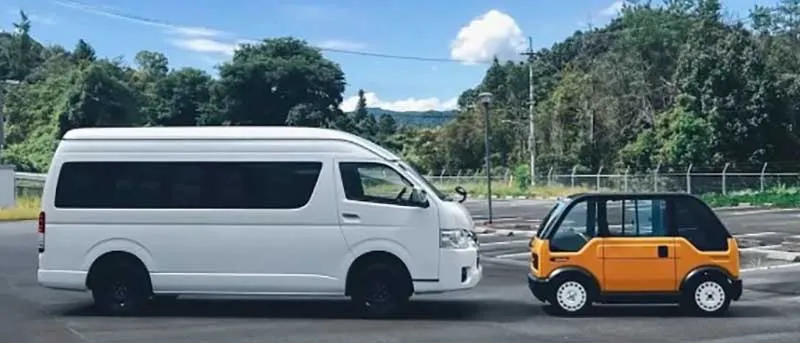 Xe dài chưa đến 2,5m, có thể chạy 100km sau mỗi lần sạc đầy pin và đạt tốc độ cực đại chỉ 60km h Ảnh KG Motors