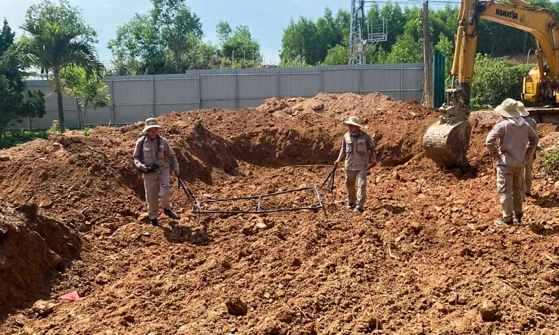 Quảng Bình xử lý bom mìn sót lại tại khu di tích bến phà Long Đại II