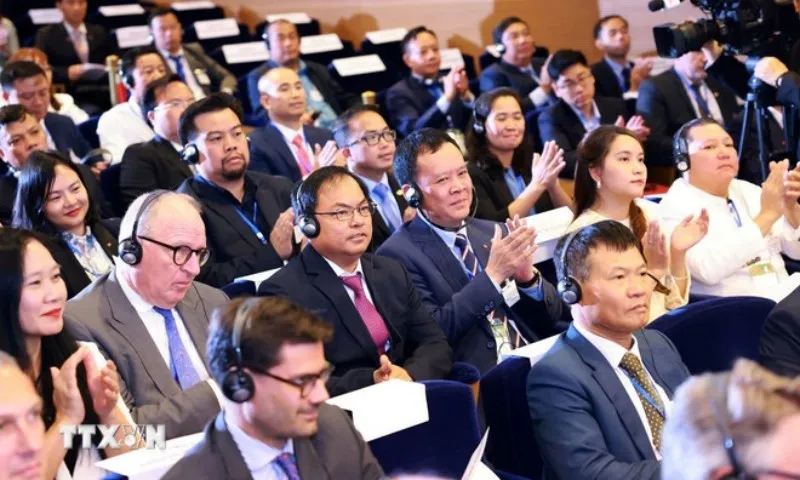 dien-dan-doanh-nghiep-viet-nam-phap-8085862