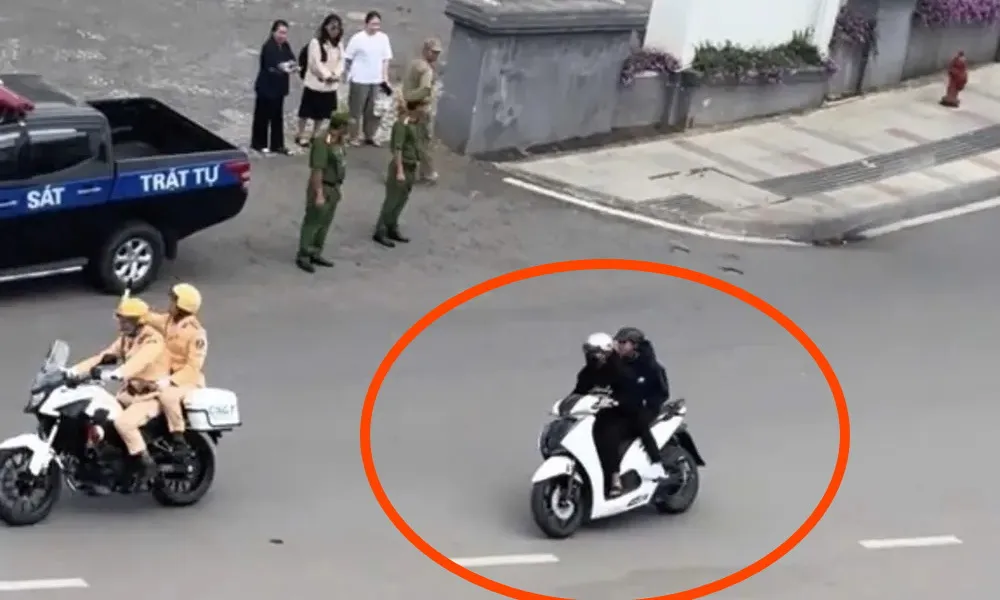 Đà Lạt: Học sinh điều khiển xe phân khối lớn chen vào đoàn xe ưu tiên